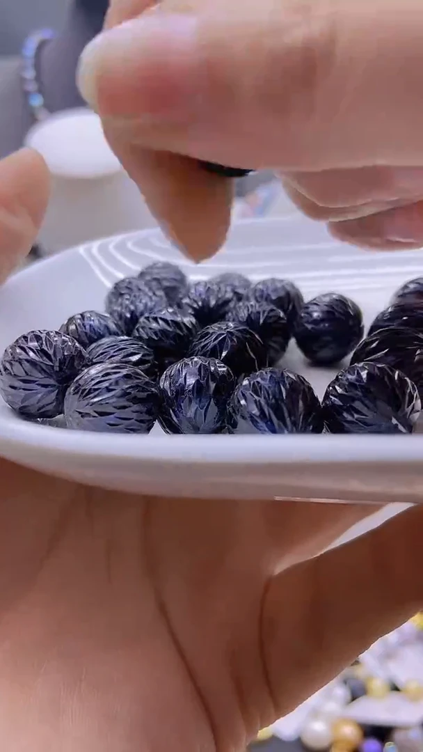 淡水珍珠未镶嵌颈饰1