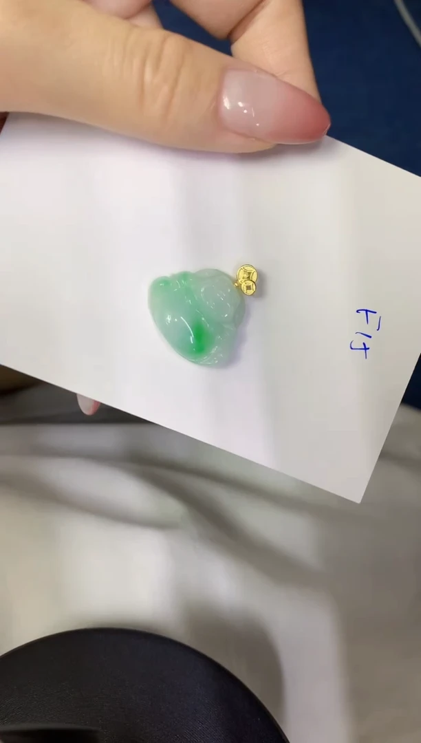 翡翠未镶嵌颈饰缅甸天然翡翠A货