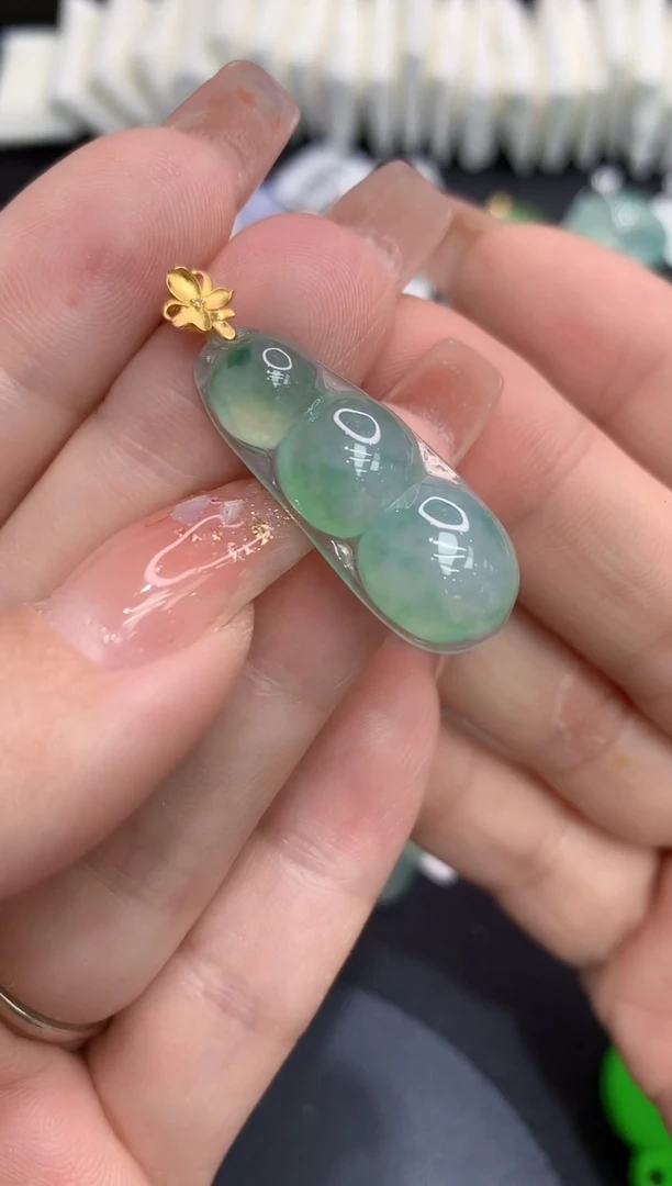 吊坠(不含链)18K金镶嵌翡翠111111111