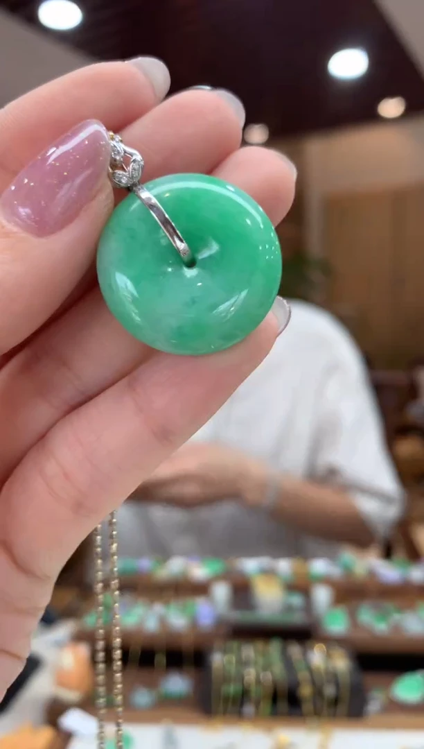 翡翠18K金镶嵌吊坠(不含链)平安扣
