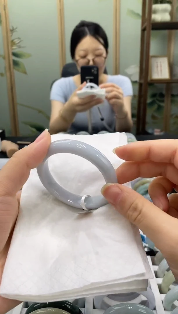 翡翠手镯未镶嵌00001201