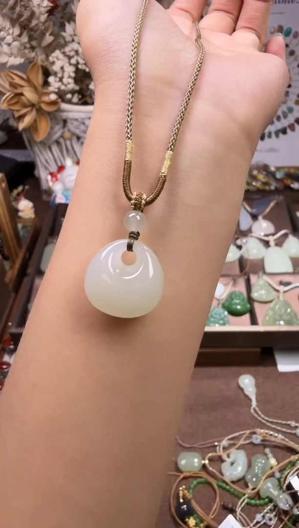 水晶摆件未镶嵌钱袋