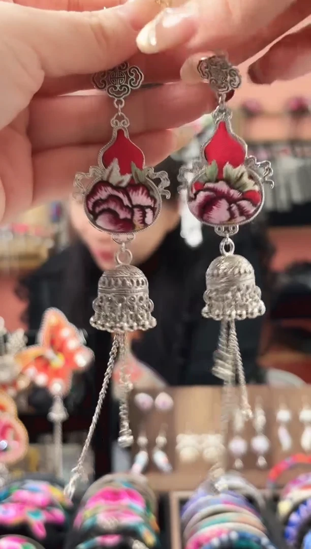 织绣艺枝独绣手工饰品209