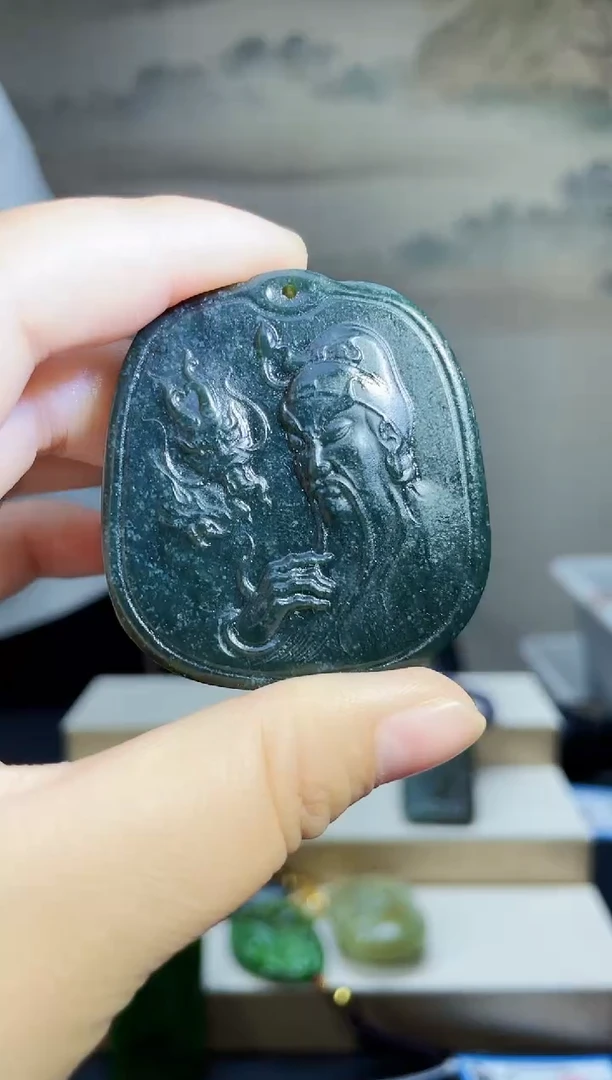 和田玉未镶嵌颈饰1