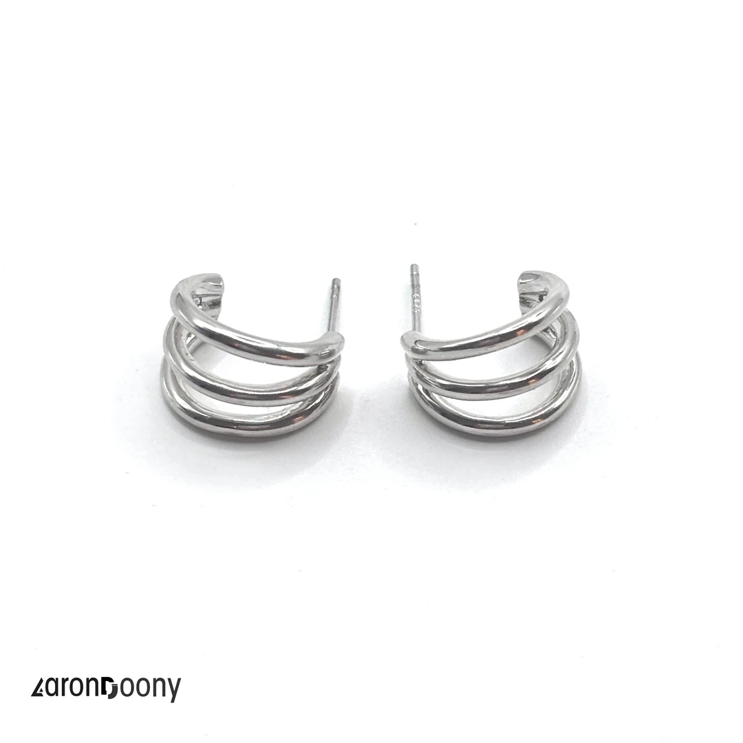 925银耳饰 S925银轻奢气质百搭简约欧美小众爪形耳钉E094