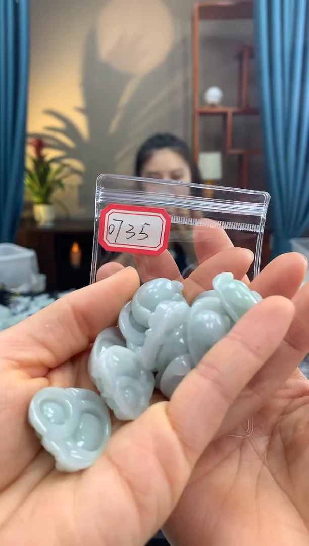 翡翠未镶嵌颈饰佛公0735 多样性发一件