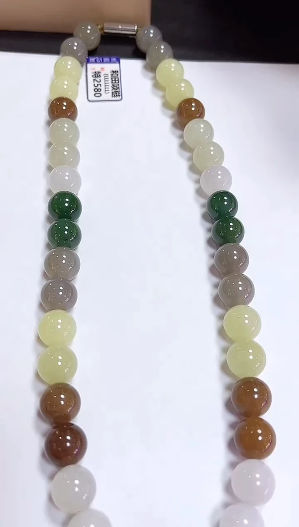 颈饰未镶嵌和田玉项链