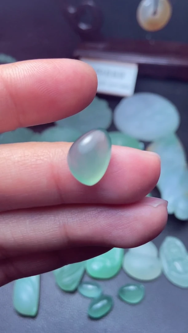 未镶嵌定制翡翠仙**?a货翡翠