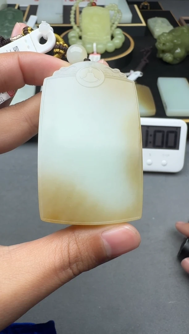 颈饰未镶嵌和田玉1