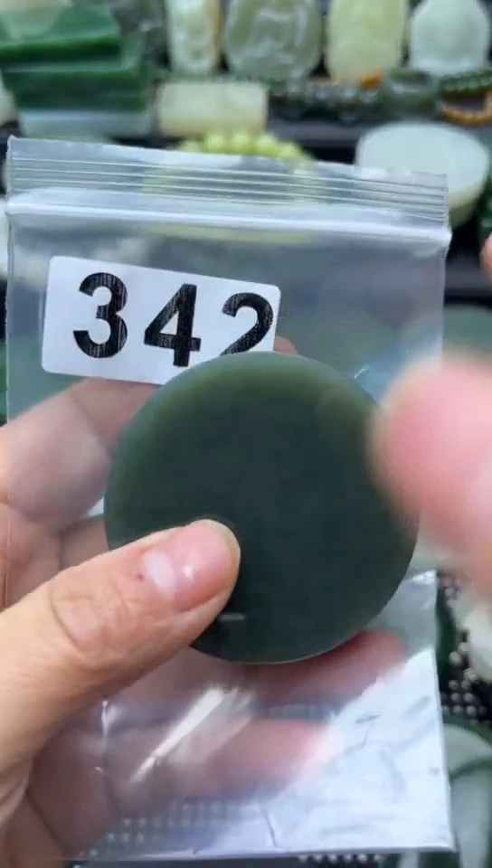 未镶嵌和田玉珠宝半成品镯芯