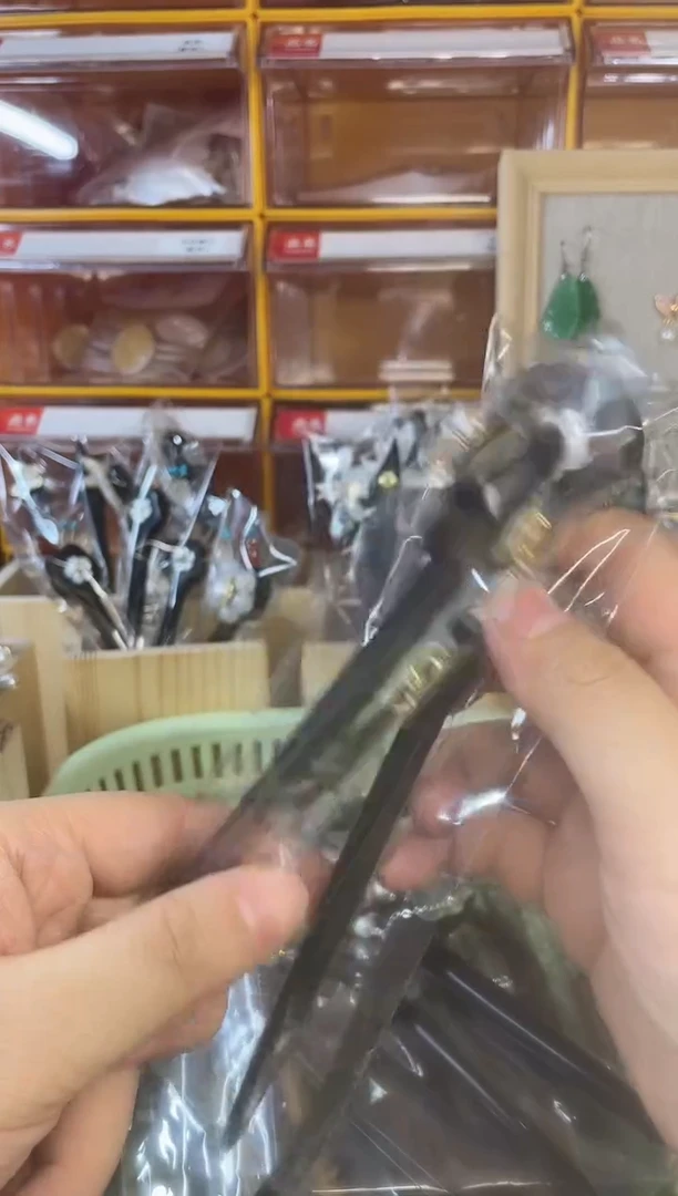 非金属木质萃****师暗香发簪