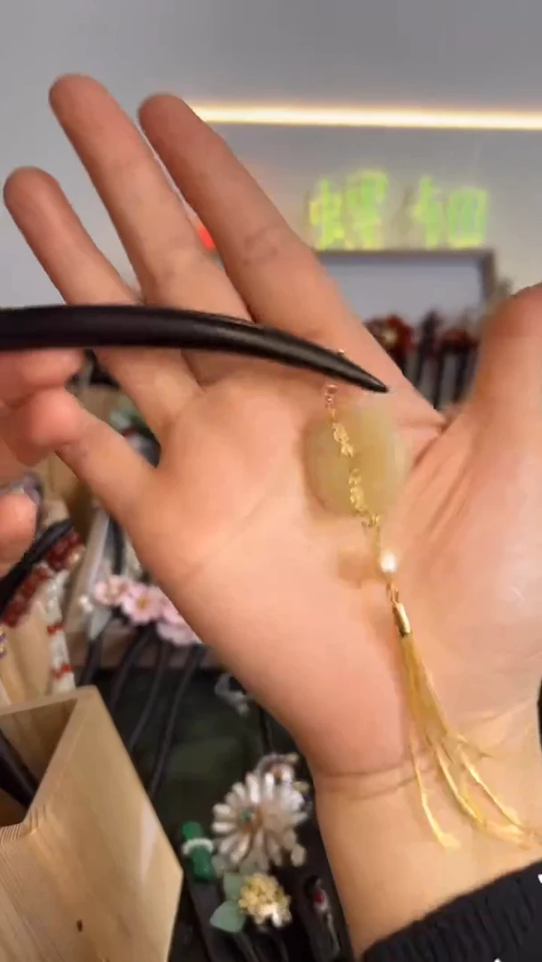 非金属木质季***?美丽发簪