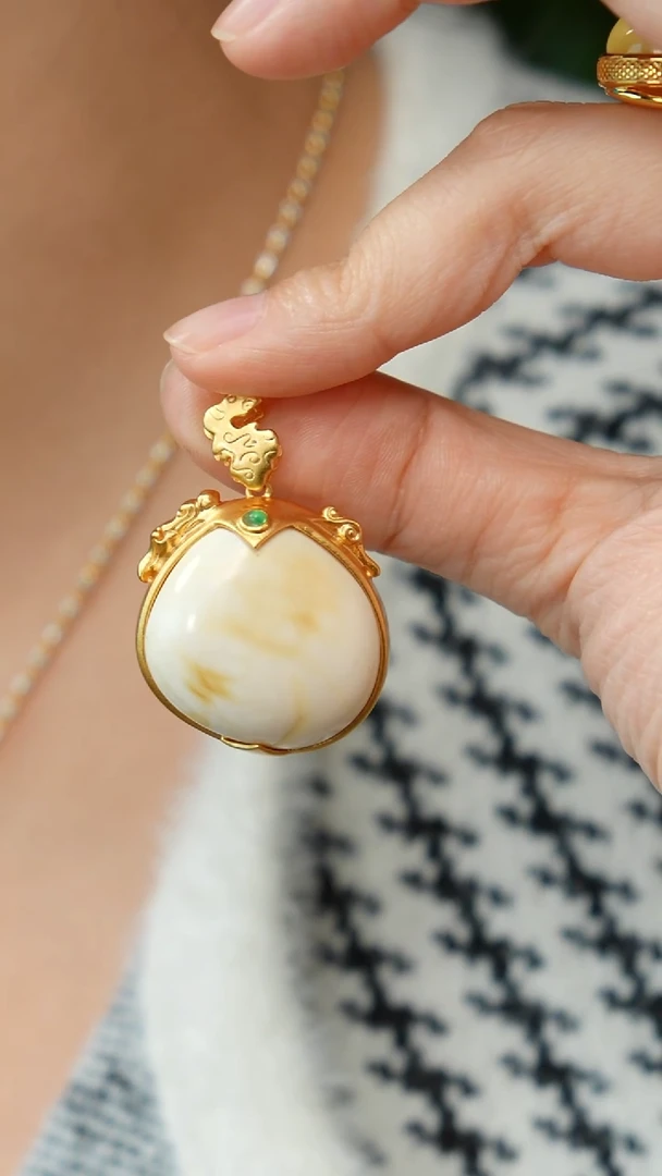 蜜蜡吊坠(赠链)银S925镶嵌-漆瓷白（微瑕）