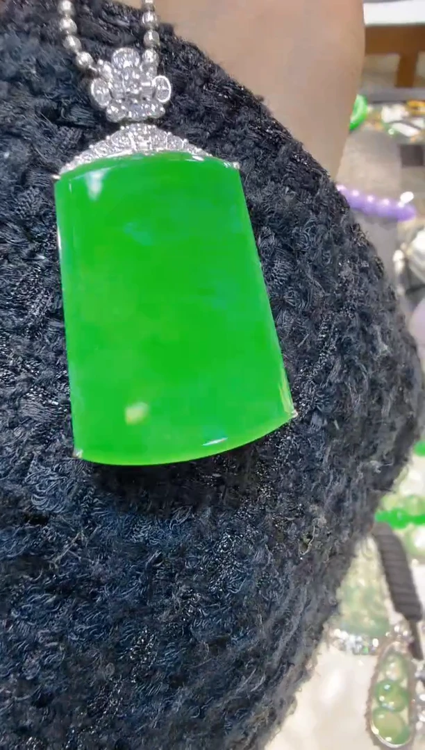 吊坠(不含链)18K金镶嵌翡翠多样性团购发一件