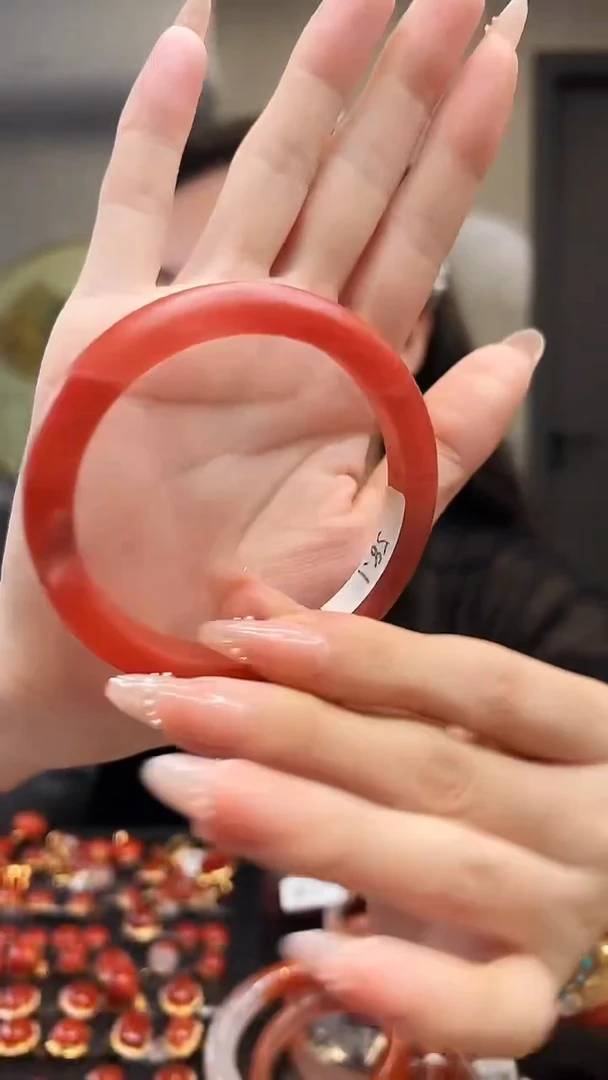 未镶嵌手镯南红玛瑙57#~58#/11mm*8mm