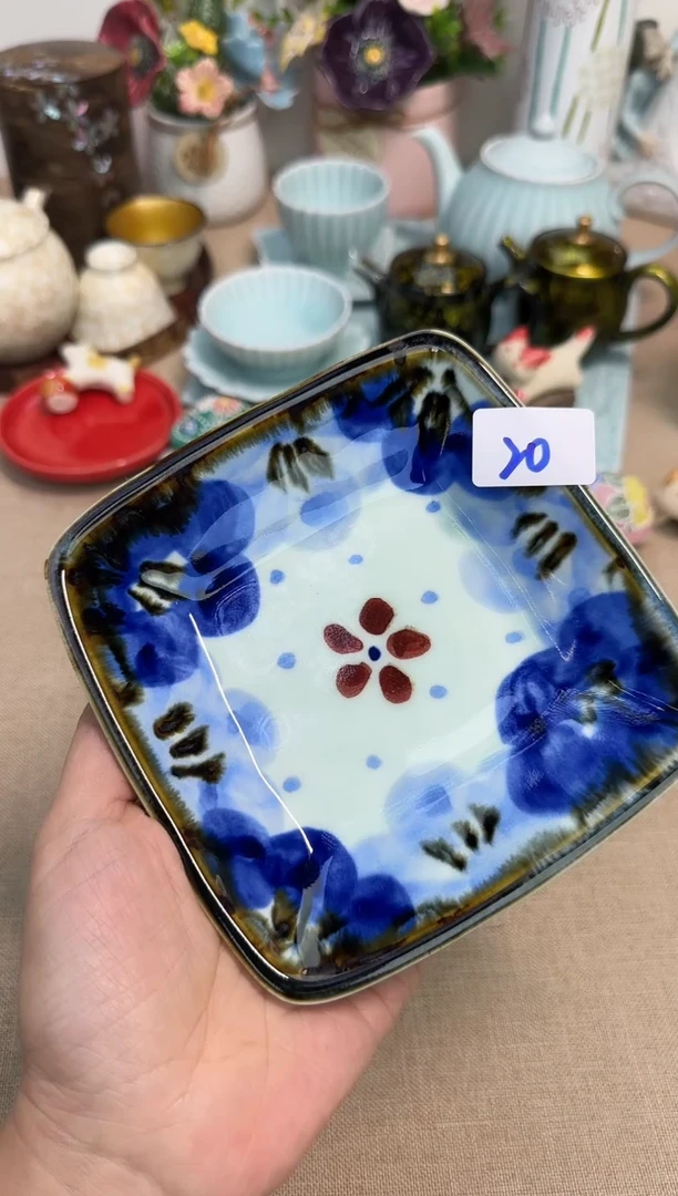 瓷片泡泡家的瓷器真好看