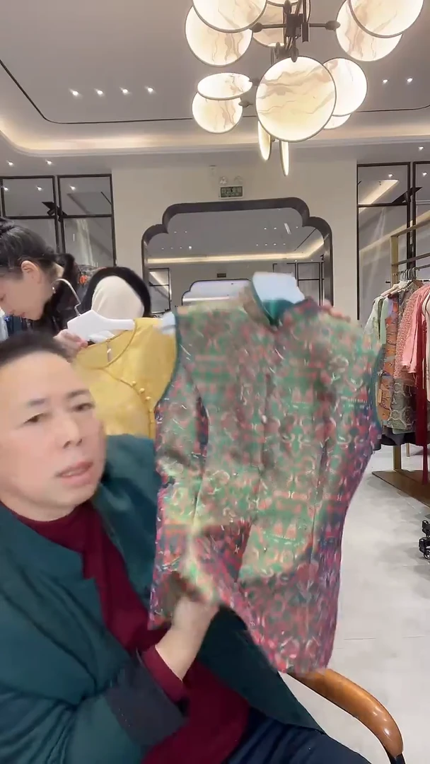 绿色蜀锦工艺马甲上衣l码 499