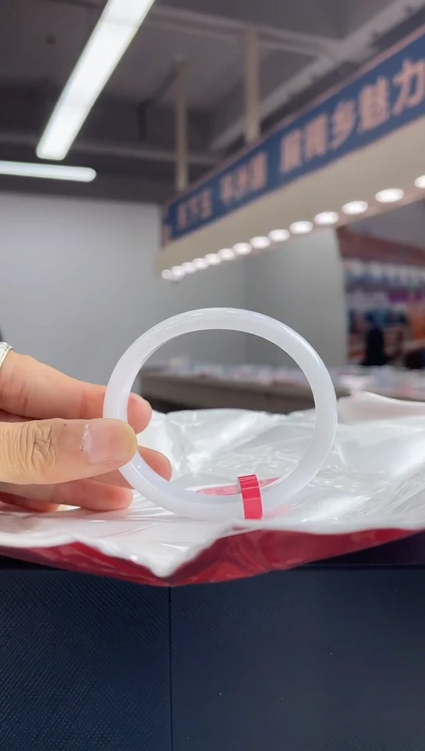 翡翠手镯（贵妃镯）未镶嵌手镯6