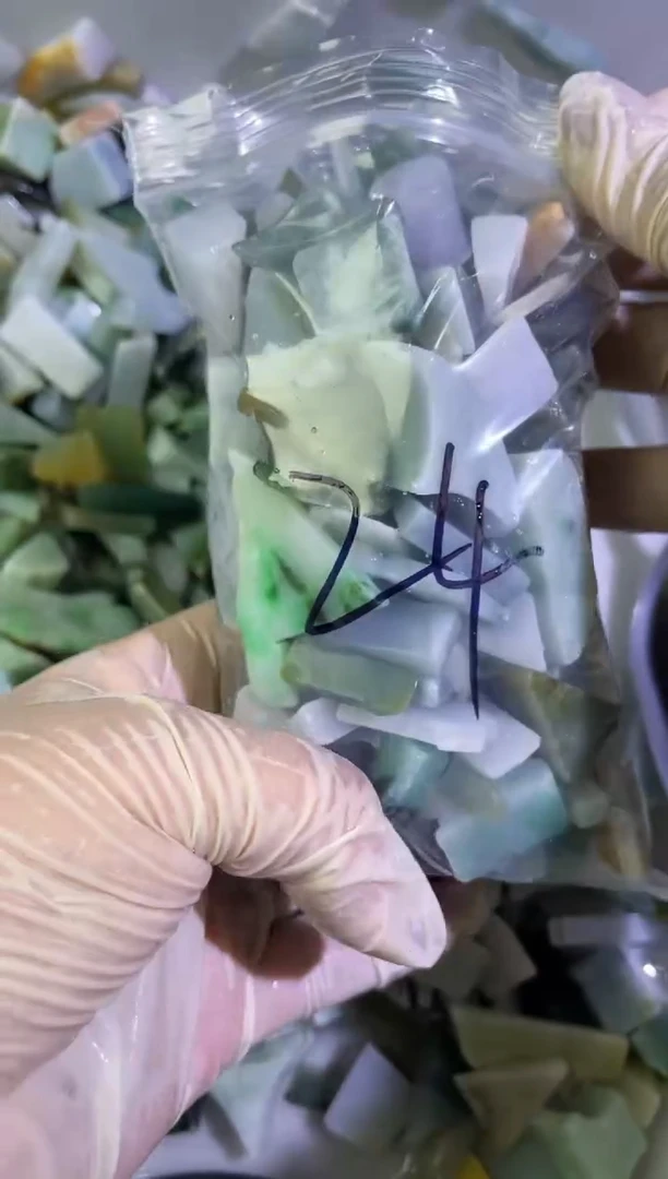 【闪购商品】翡翠颈饰未镶嵌天然翡翠中号500克24