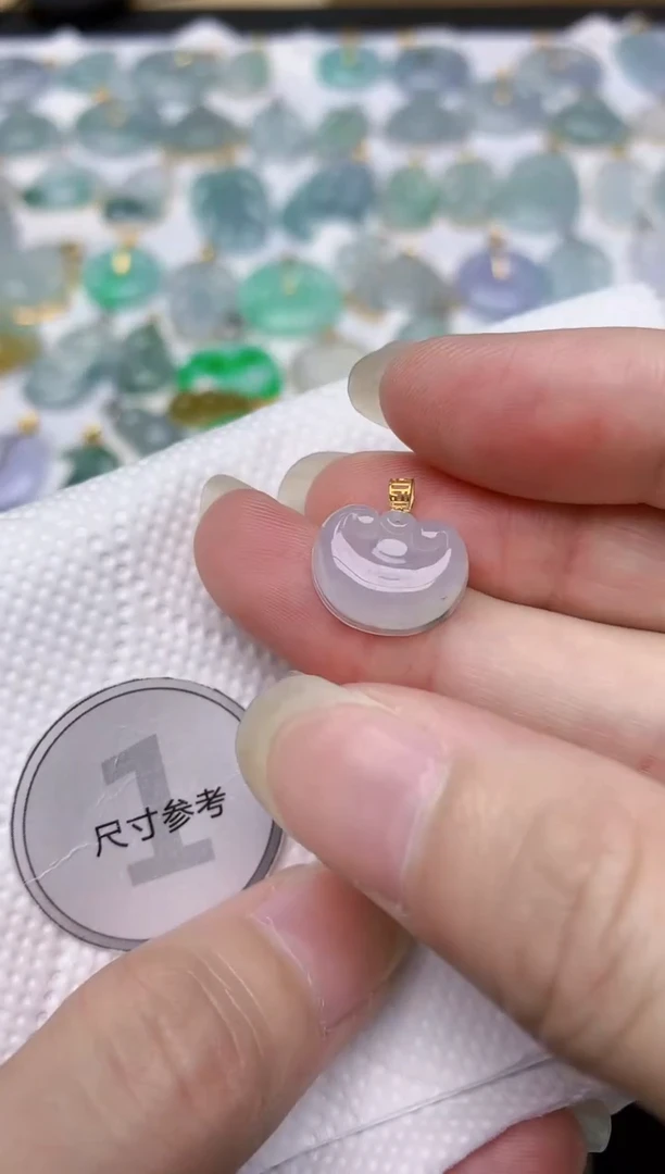 翡翠18K金镶嵌颈饰天然A货翡翠