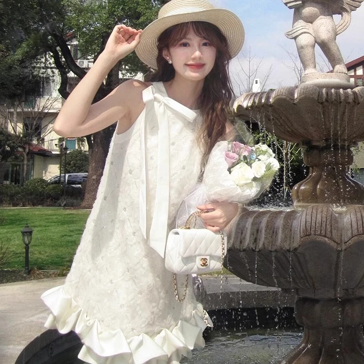 法式蝴蝶结白色挂脖连衣裙女夏装2025新款小个子休闲度假无袖裙子