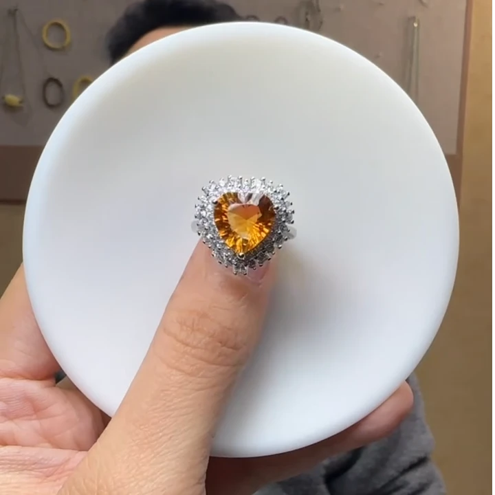 约10*10mm爱心形黄水晶戒指