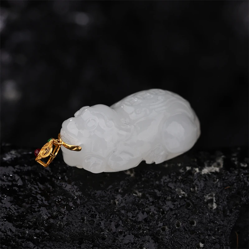 18K金和田玉招财貔貅挂坠/多样性发货其一
