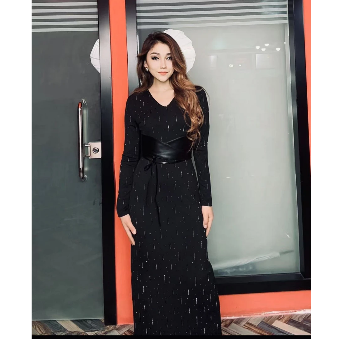 7268【古丽店铺】新款V领一体腰带巧收腰烫钻女装连衣裙