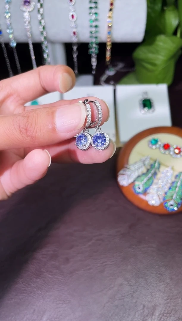 合金合成钻石蓝宝耳扣