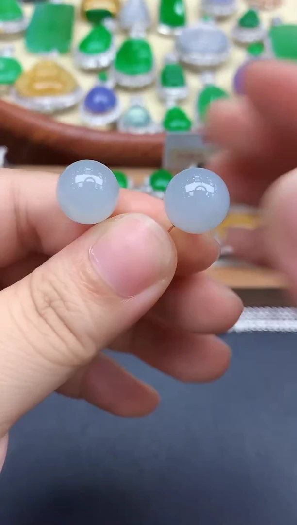 颈饰18K金镶嵌翡翠60-中国好珍宝