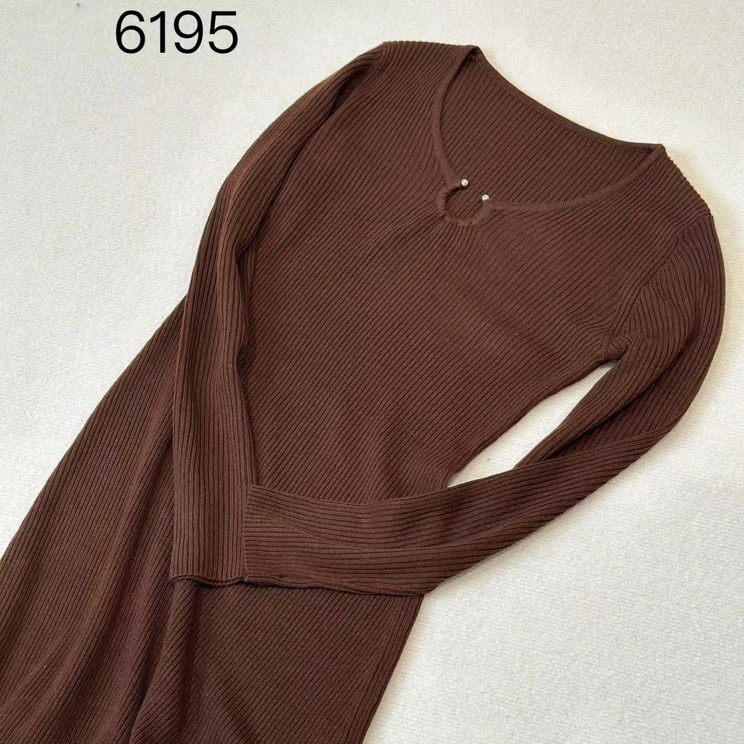 6195  （部分无水洗唛，介意慎拍）WANGDAN新款针织衫