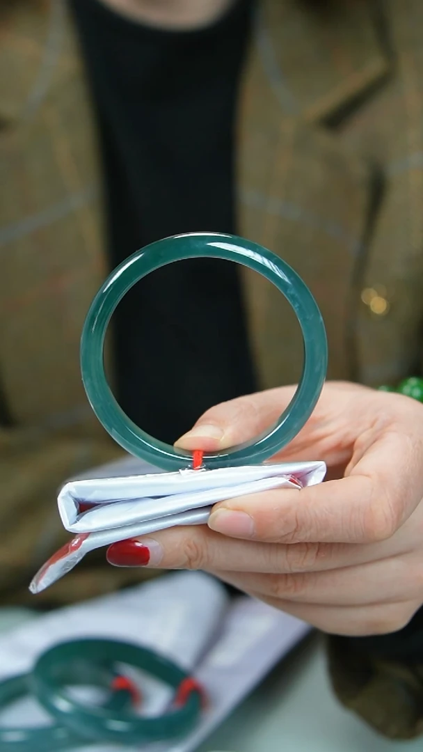 【闪购商品】翡翠手镯未镶嵌57圈口GG/1