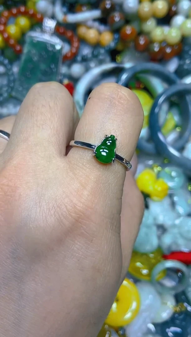 颈饰未镶嵌翡翠/T/翡翠A货，一件也是批发价