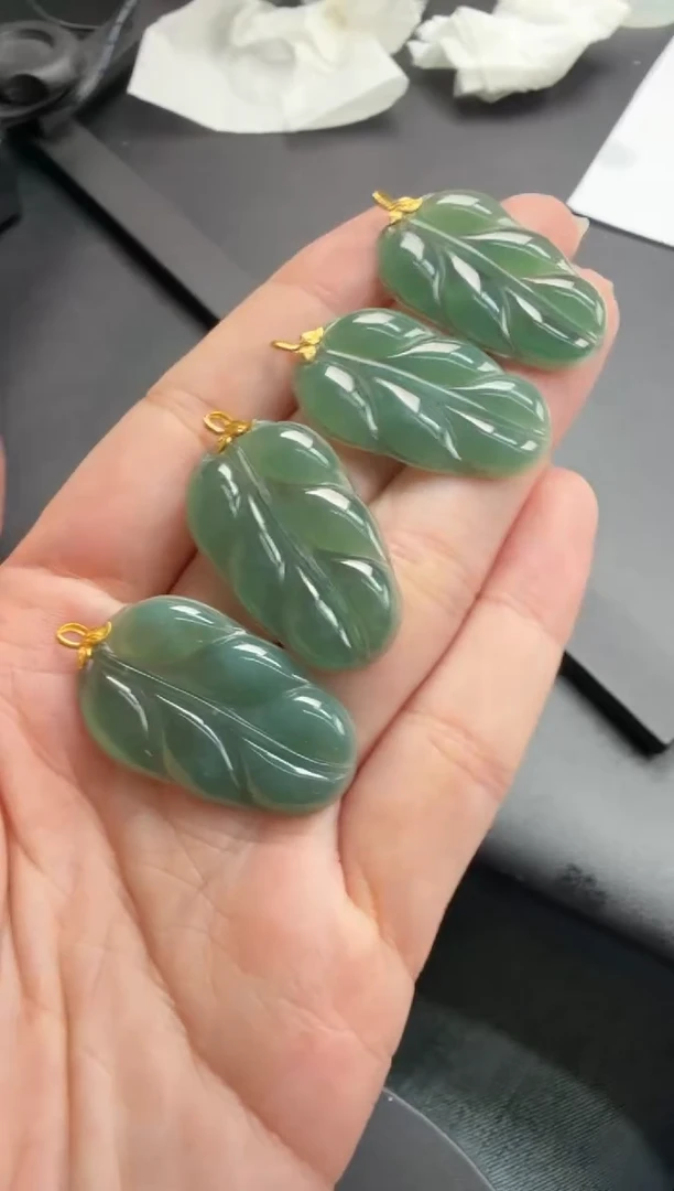 吊坠(不含链)18K金镶嵌翡翠翡翠饰品（多样性发货一件）-69