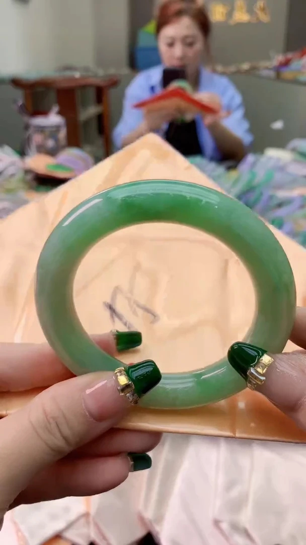 翡翠手镯未镶嵌0751254573