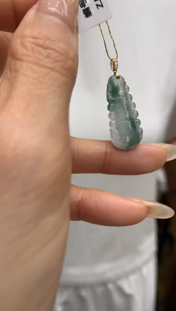 【闪购商品】翡翠颈饰18K金镶嵌竹节