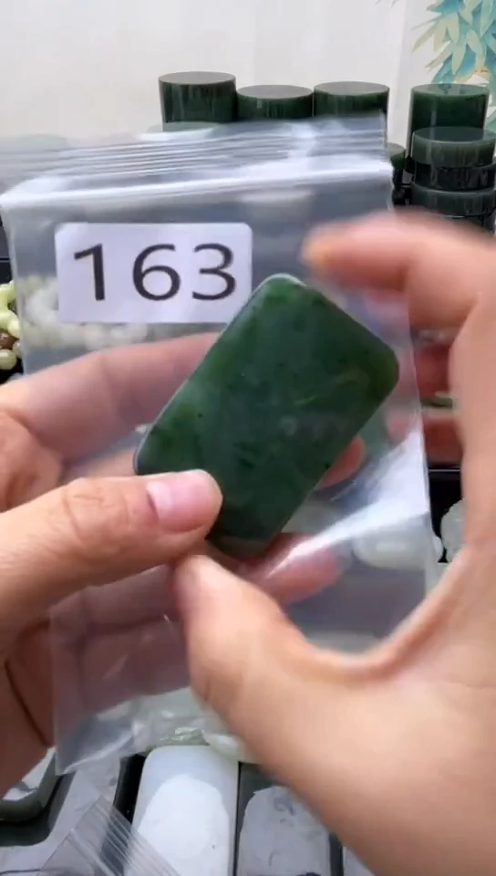 未镶嵌和田玉珠宝半成品牌子