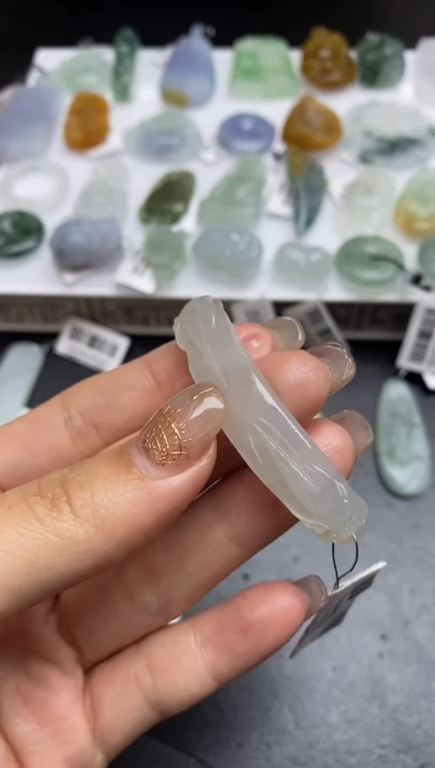 【闪购商品】定制翡翠未镶嵌翡翠毛货~