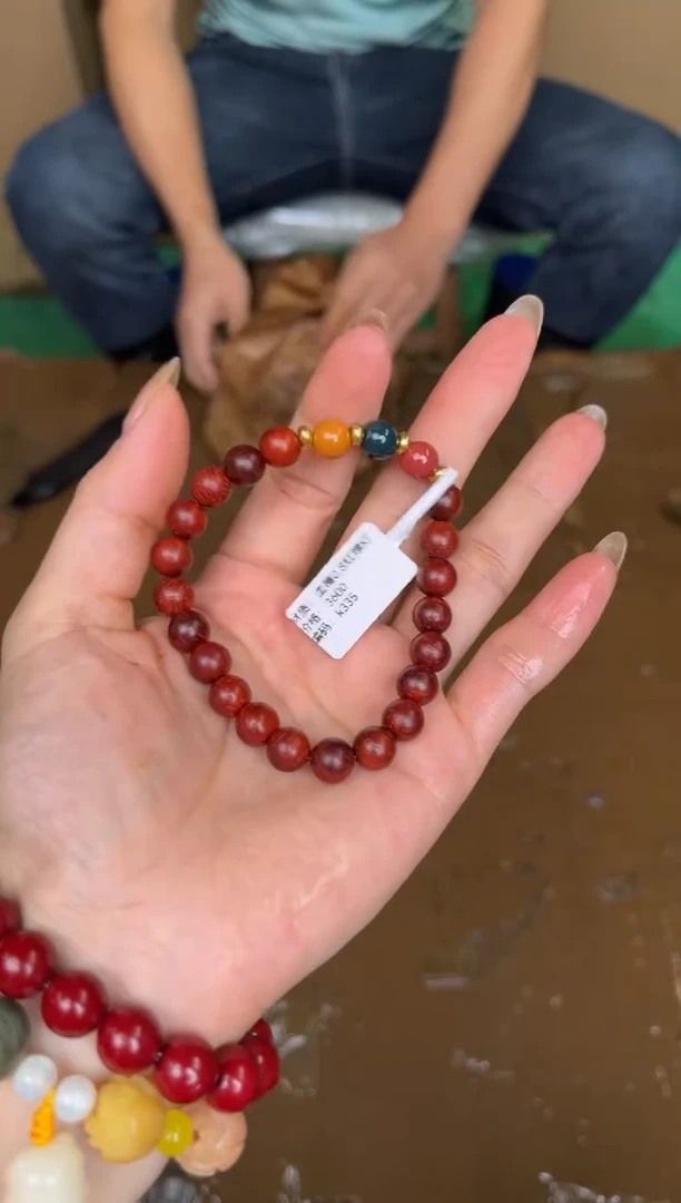 尚品精品手串《无礼盒》