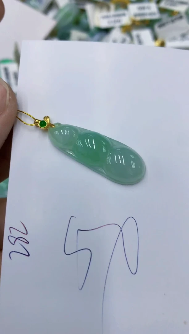颈饰未镶嵌翡翠11111111111