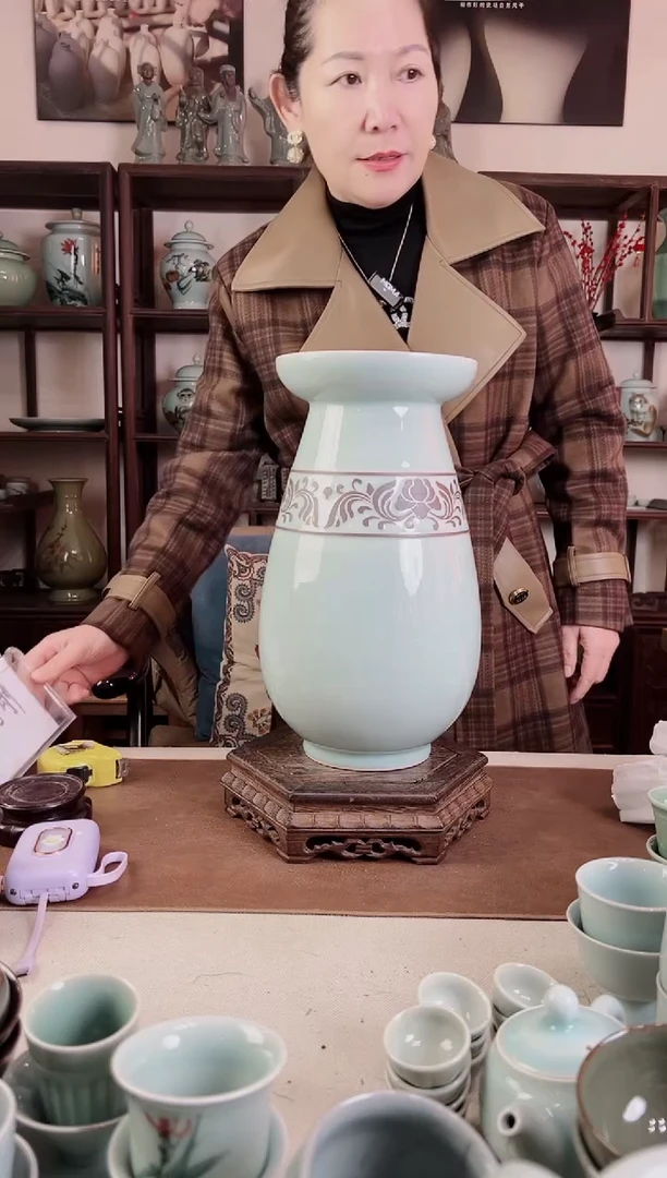 纯手工 粉青 盘口瓶