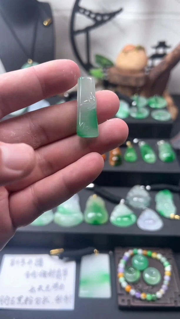 颈饰未镶嵌翡翠所见即所得，一图一物