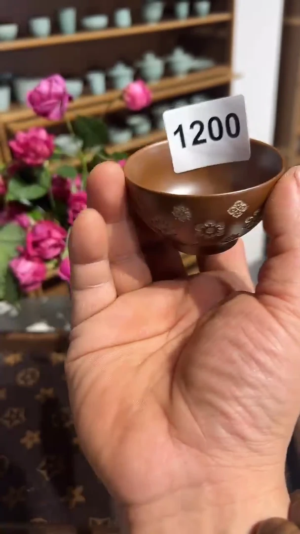 龙泉窑宝相花未填釉小茶碗微瑕1200