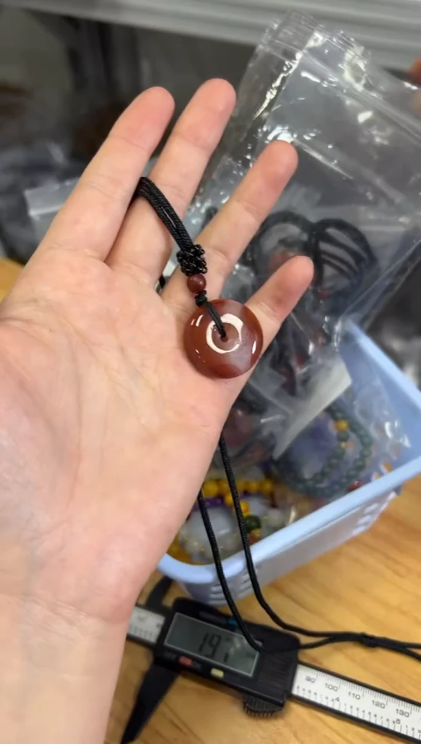 南红玛瑙未镶嵌颈饰南红玛瑙平安扣多样发其一[0319]