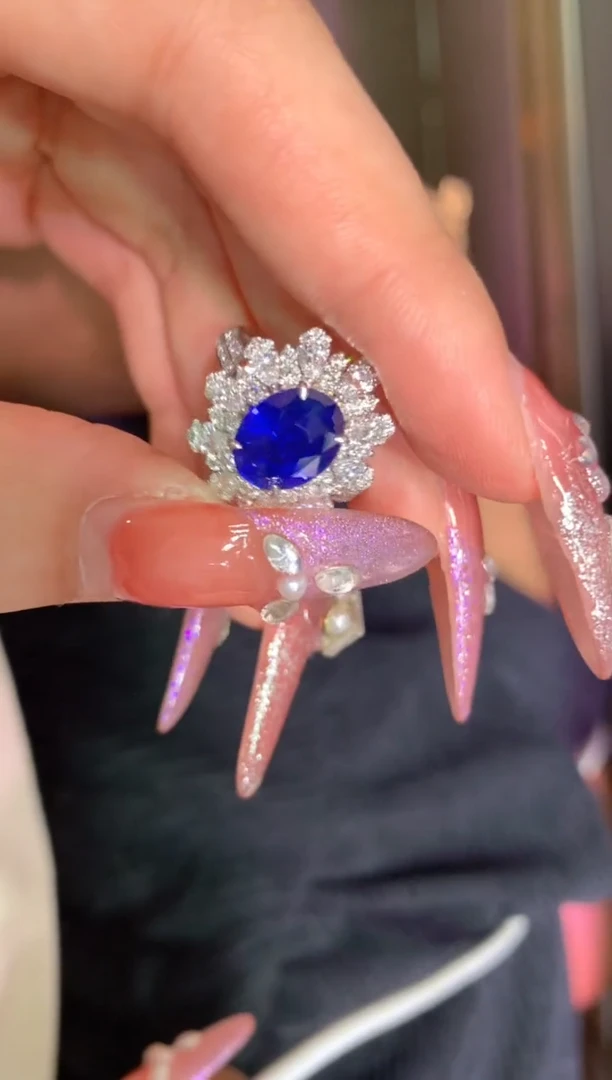 戒指蓝宝石18K金镶嵌3.07CT