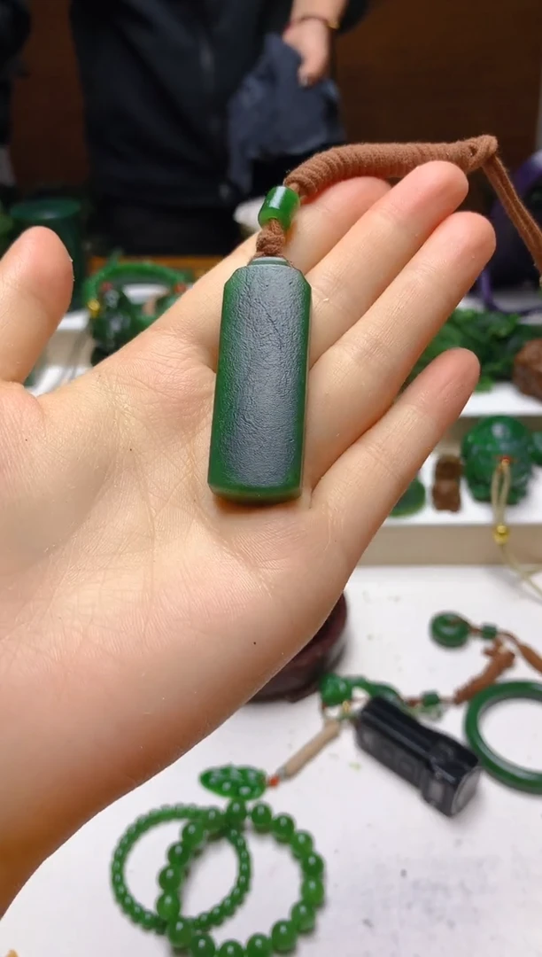 未镶嵌和田玉珠宝半成品1