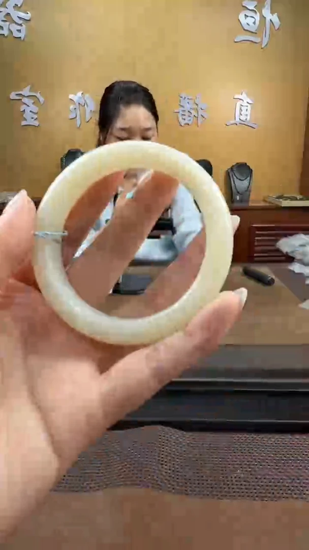 颈饰未镶嵌和田玉手镯59