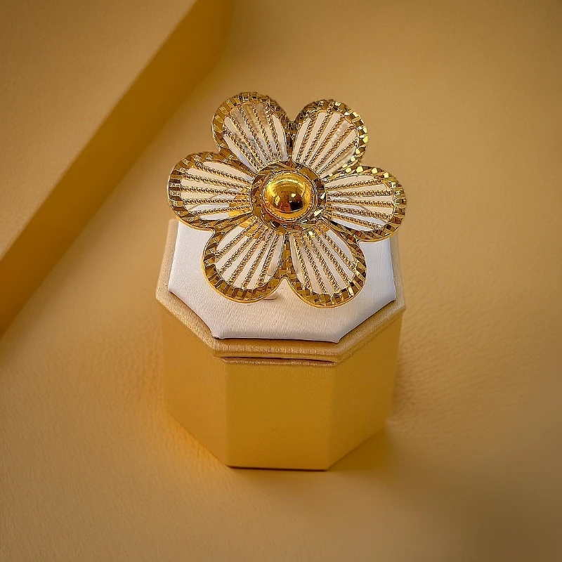 合金戒指 合金戒指 爆款时尚戒指 女款黄色复古青年女士戒指023号