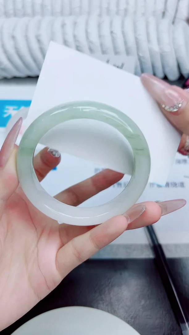 未镶嵌手镯石英质玉190/56