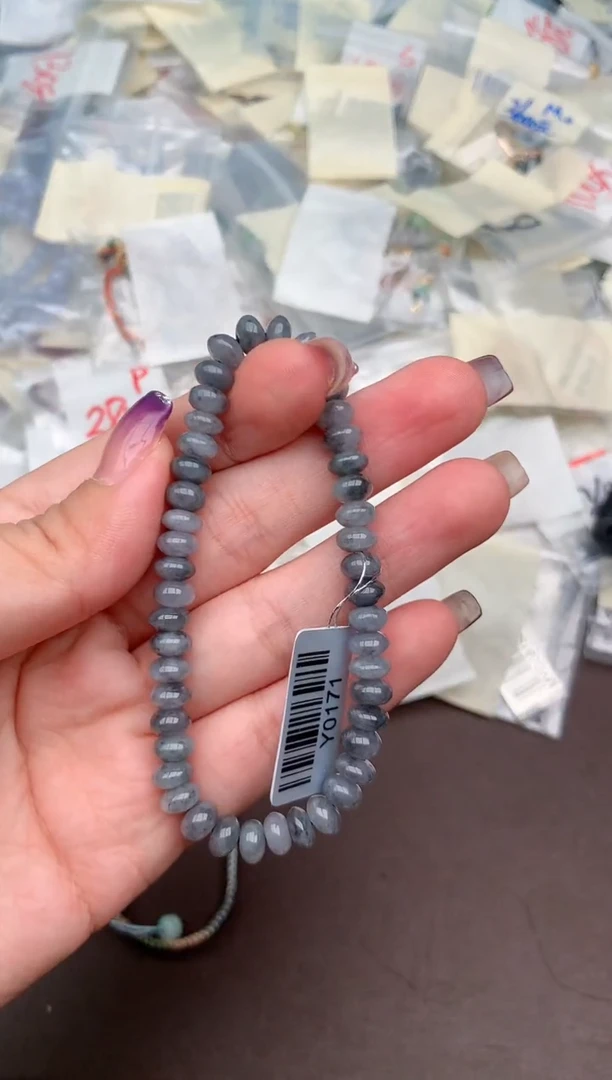 翡翠挂件未镶嵌一